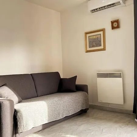 St Raphael Centre Calme Clim Commerces A Pieds Апартаменты Сен-Рафаэль