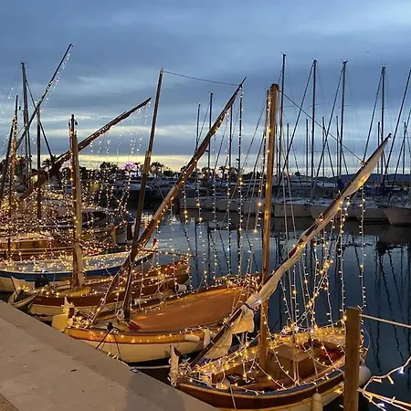 St Raphael Centre Calme Clim Commerces A Pieds Апартаменты