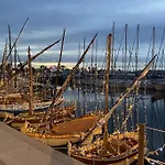 St Raphael Centre Calme Clim Commerces A Pieds Lejlighed
