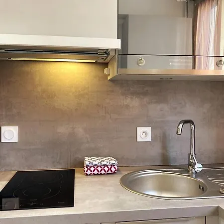 St Raphael Centre Calme Clim Commerces A Pieds Apartamento *