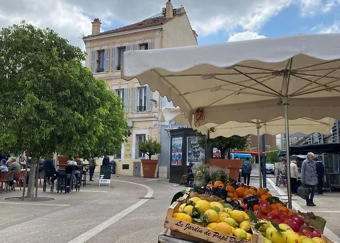 St Raphael Centre Calme Clim Commerces A Pieds Appartement *